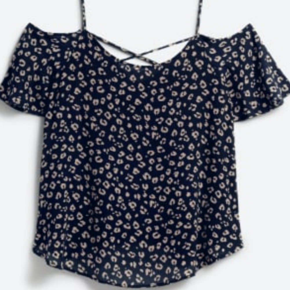 Kaileigh Valette cold shoulder cheetah print top m